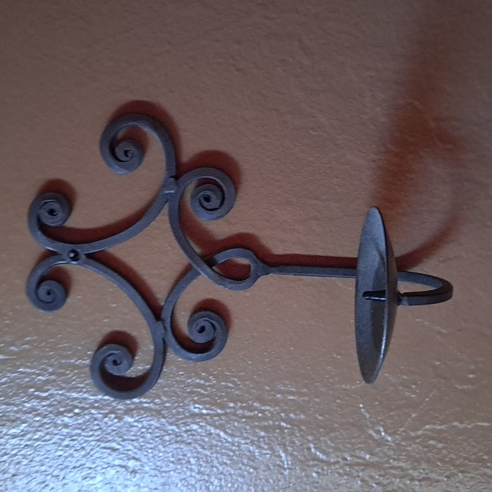 Vintage Pier 1 wrought iron pillar candle holder (2pc)